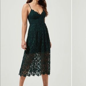 Dark Green Midi Lace ASTR The Label Dress. Only worn once!